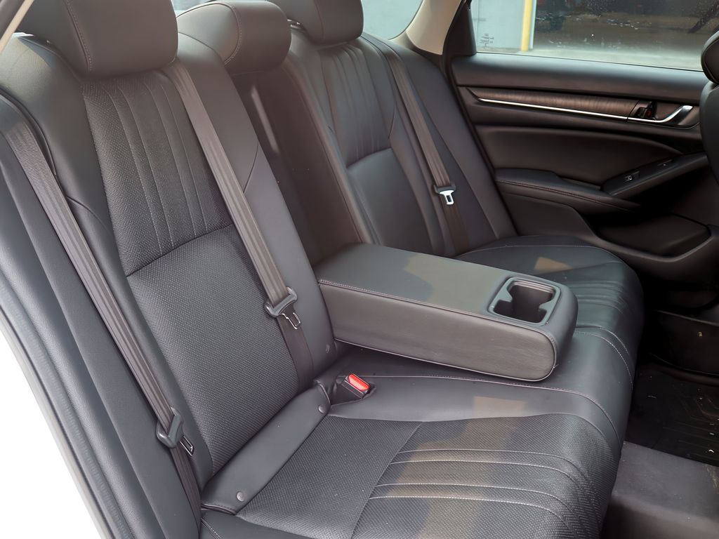 2020 Honda Accord Touring photo 28