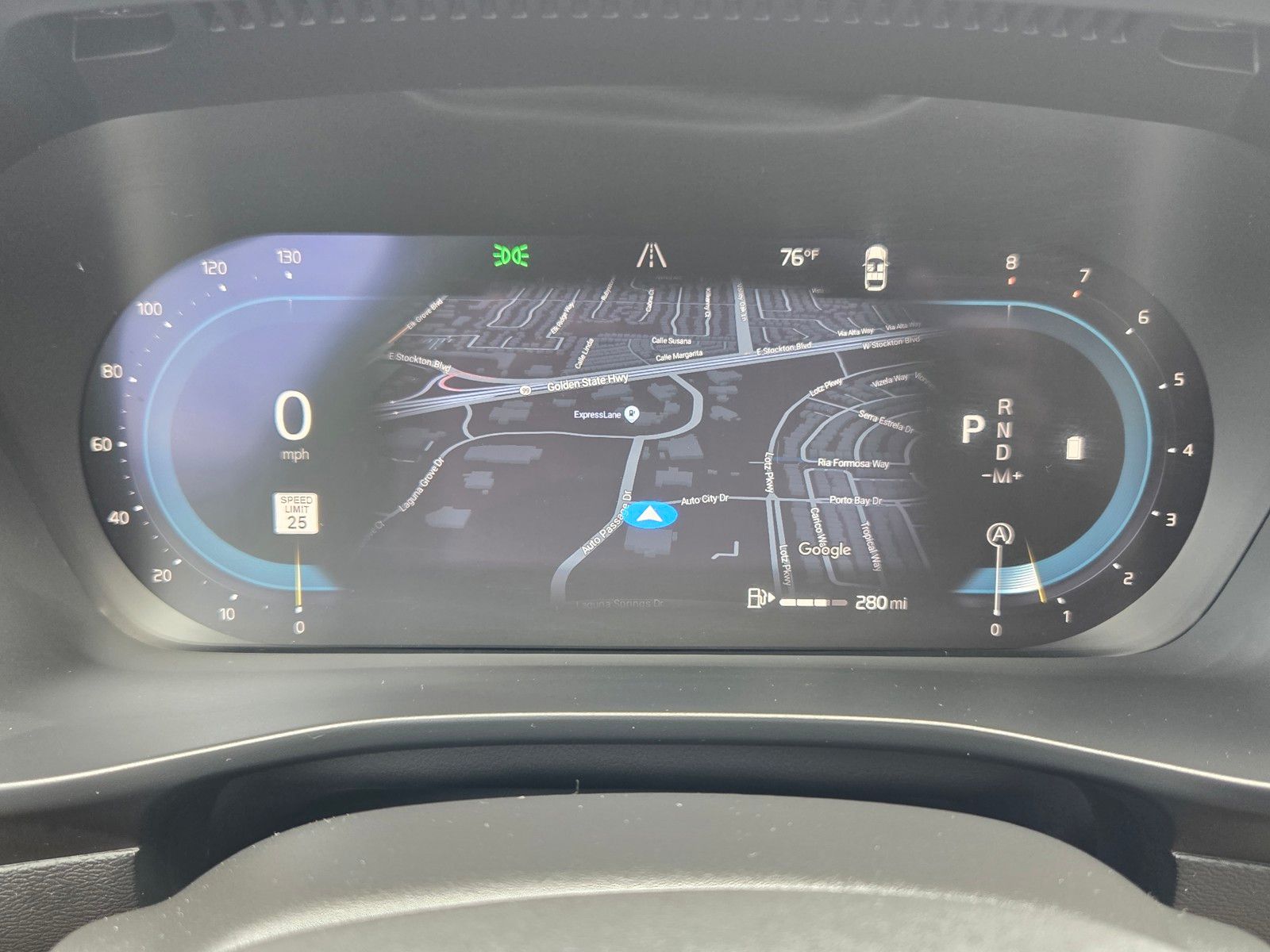 2024 Volvo XC40 AWD Plus photo 18