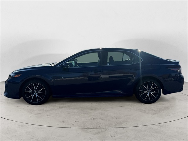 2024 Toyota Camry SE photo 2