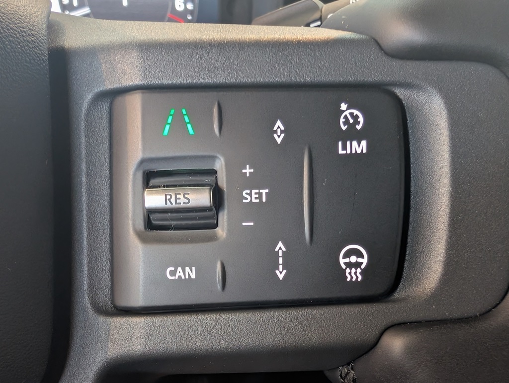 2025 Land Rover Defender 130 X photo 15