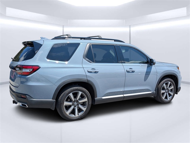 2024 Honda Pilot Touring photo 2
