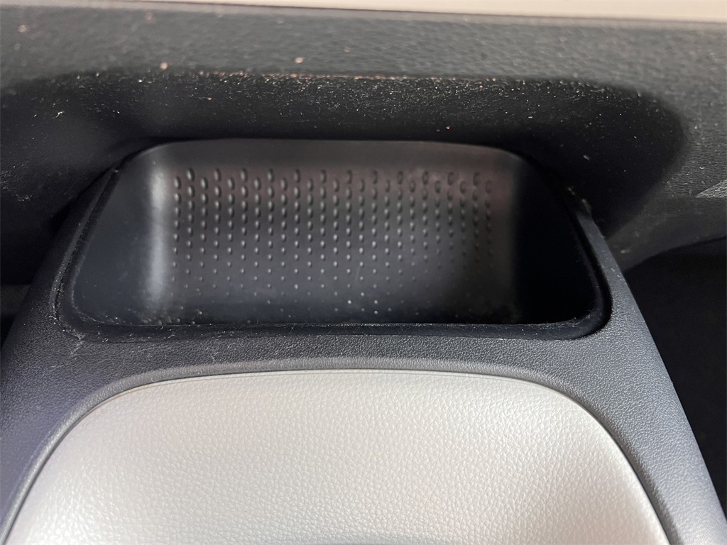 2022 Toyota Corolla LE photo 29
