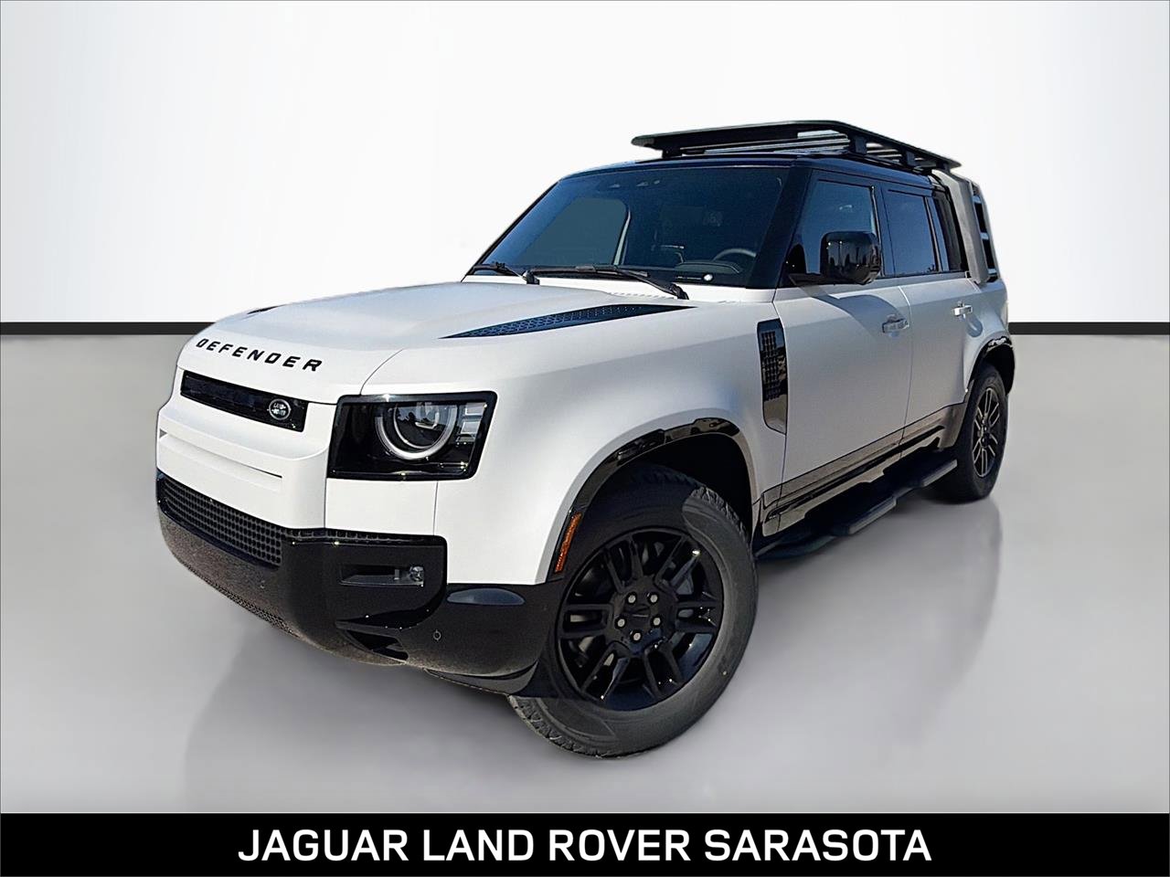 2026 Land Rover Defender X-Dynamic SE's photo