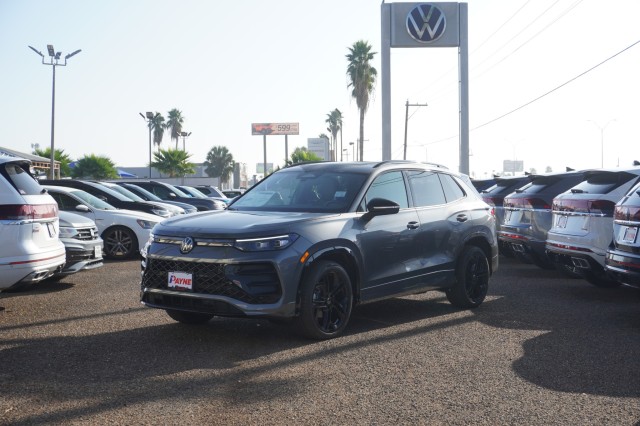 2026 Volkswagen Tiguan SE R-LINE BLACK's photo