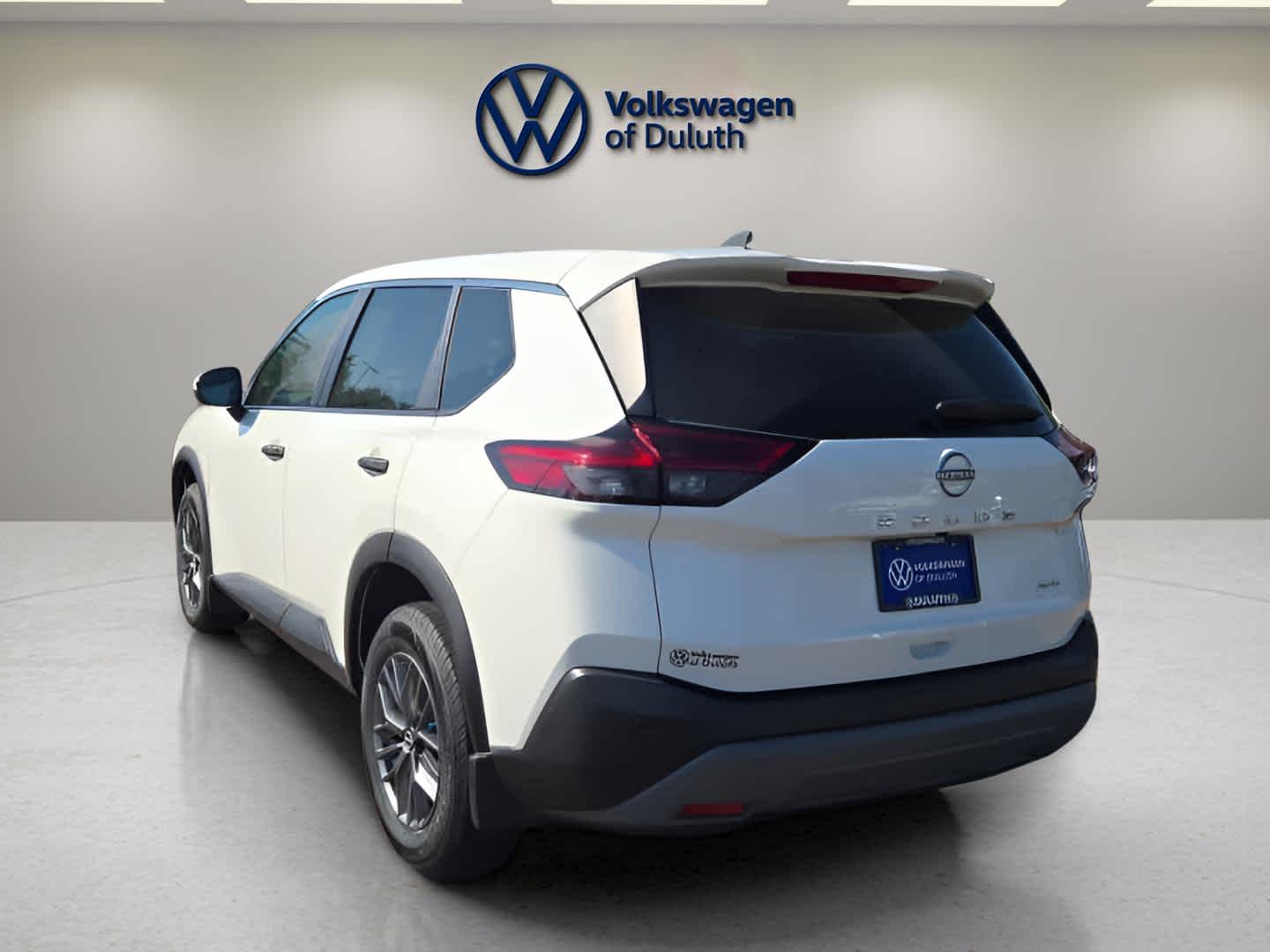 2022 Nissan Rogue S photo 2