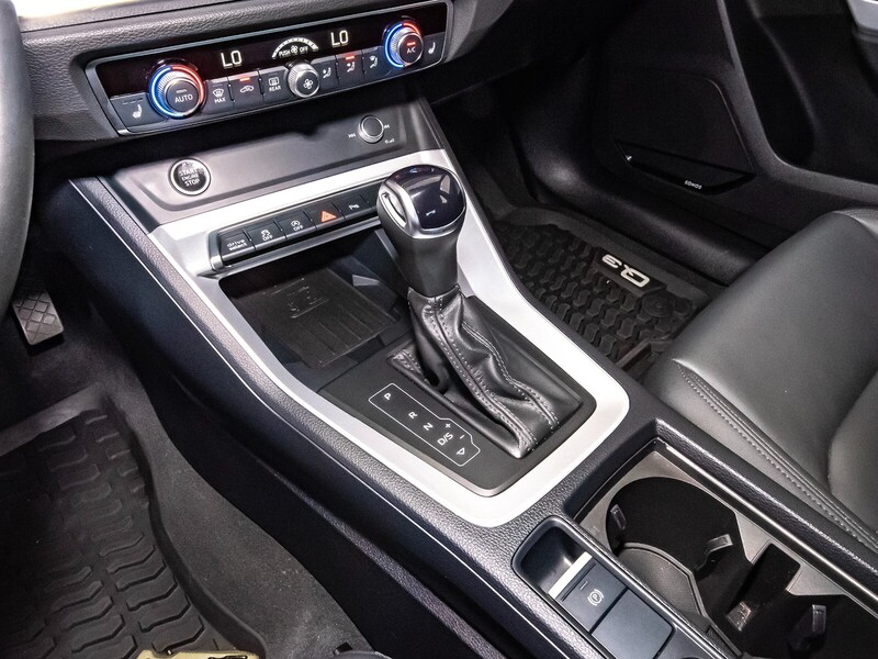 2024 Audi Q3 45 TFSI S line Premium photo 30