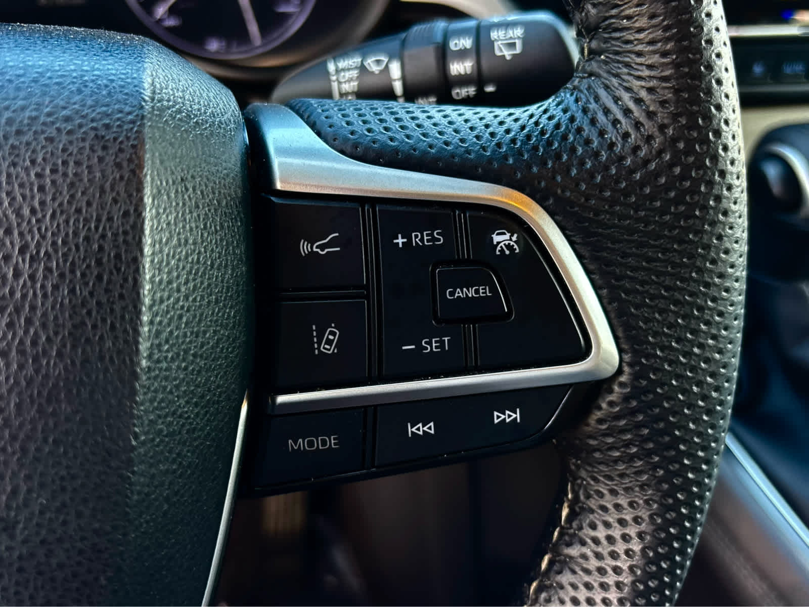 2022 Toyota Sienna Limited photo 24