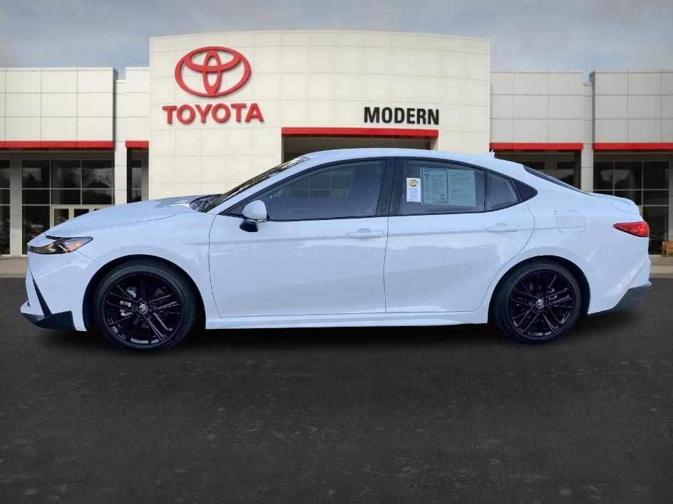 2025 Toyota Camry SE photo 2