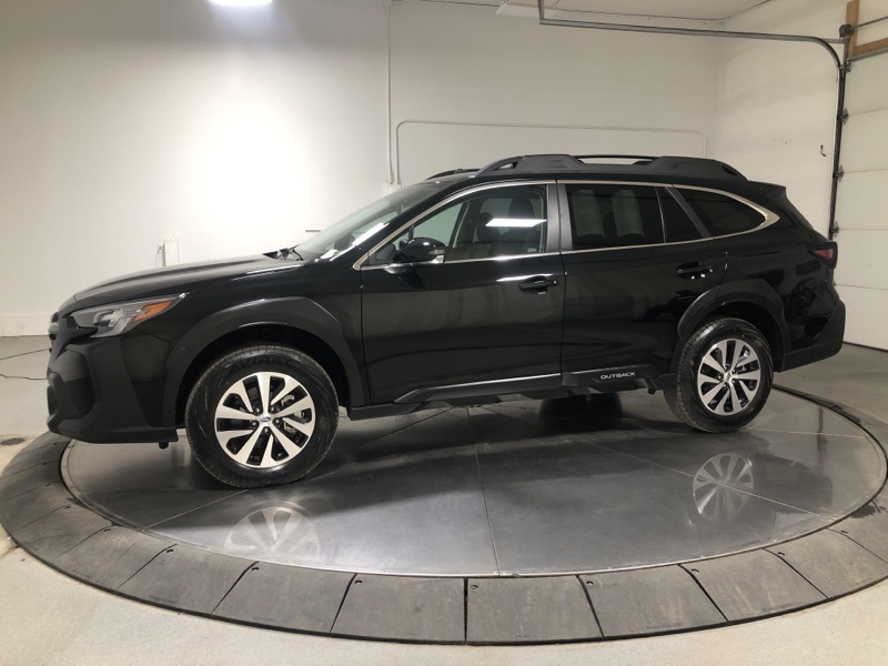 2025 Subaru Outback Premium photo 2