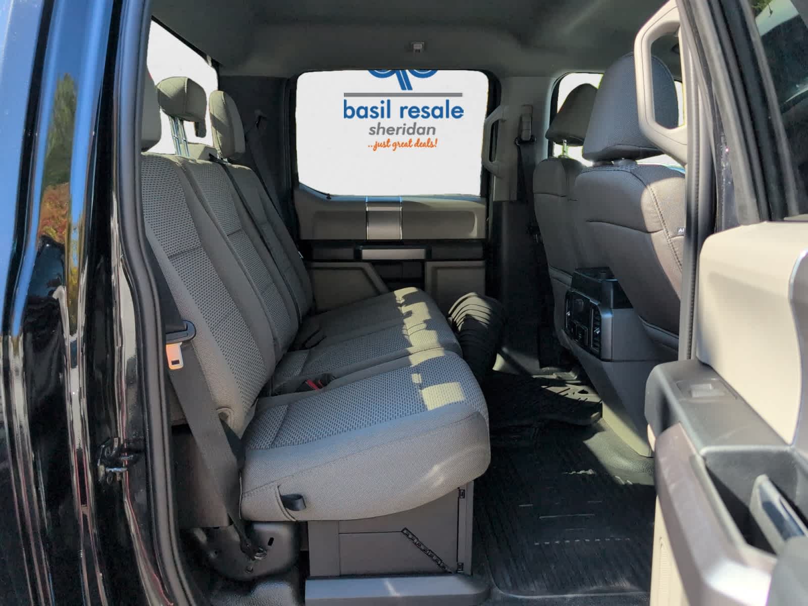 2021 Ford F-350 XLT photo 18