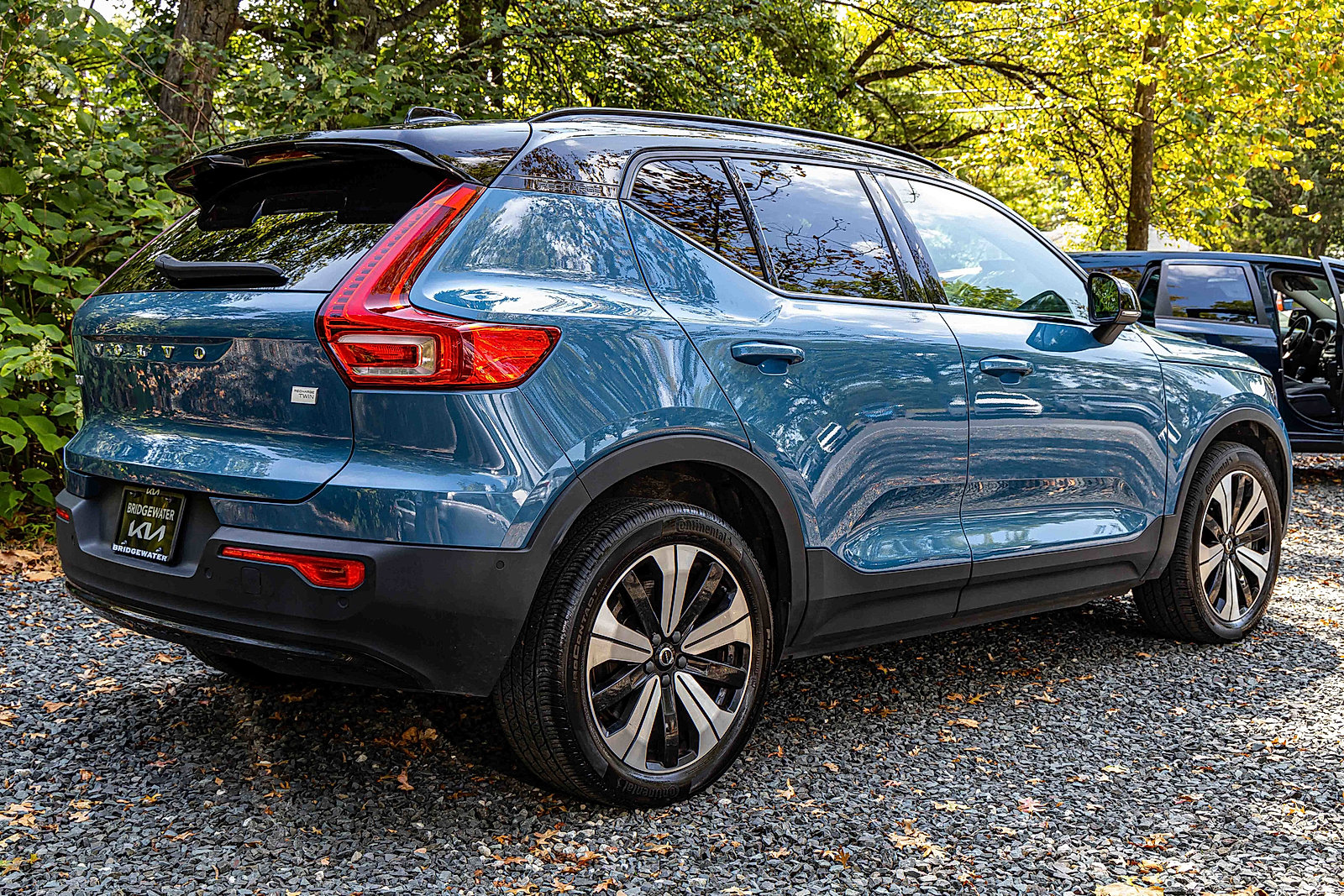 2023 Volvo XC40 Recharge Plus photo 6