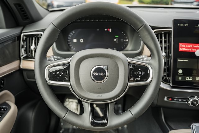 2026 Volvo XC90 T8 Plus photo 21