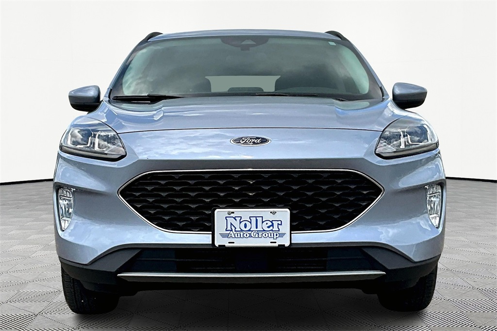 2022 Ford Escape SEL photo 3
