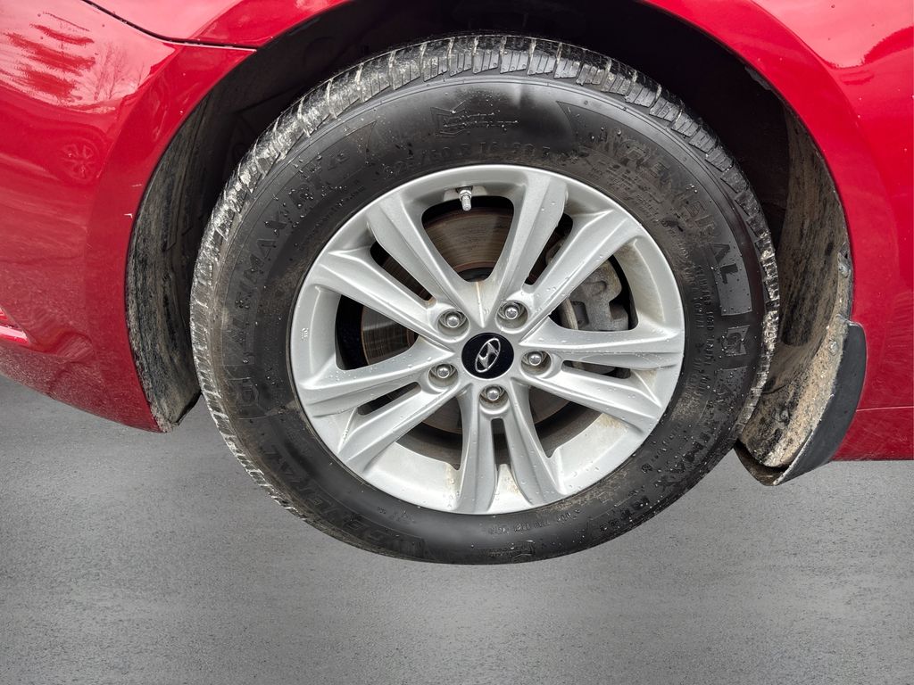 2013 Hyundai Sonata GLS photo 11