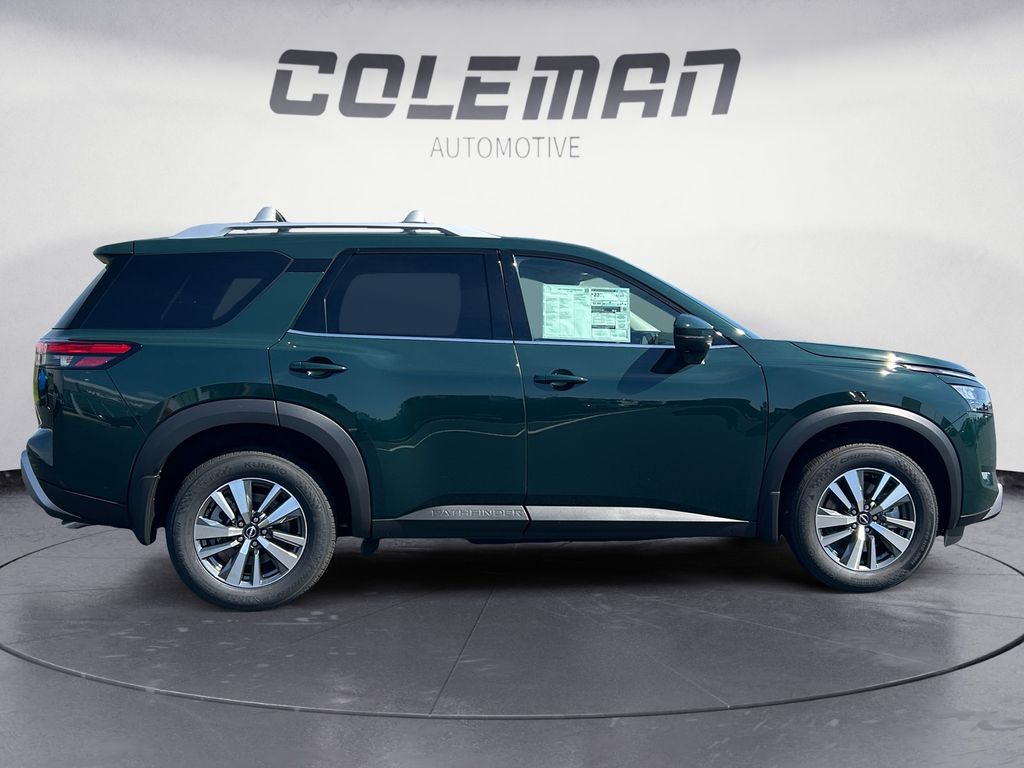 2025 Nissan Pathfinder SL photo 6