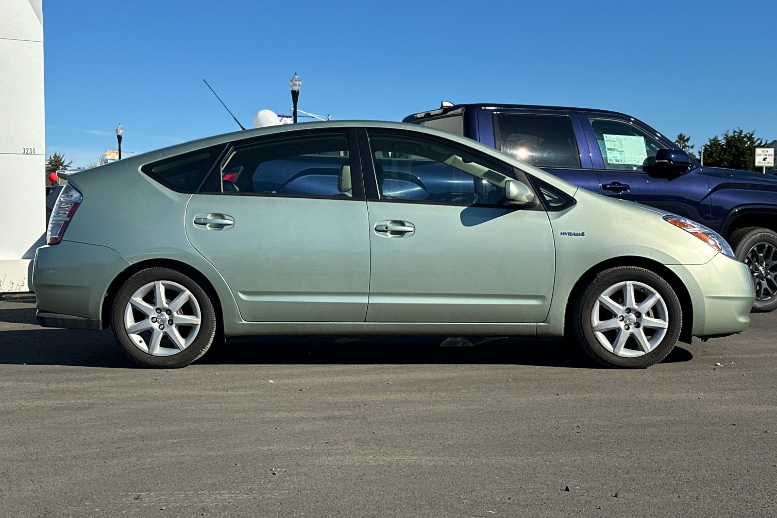 Used 2009 Toyota Prius Standard with VIN JTDKB20U897828867 for sale in Corvallis, OR