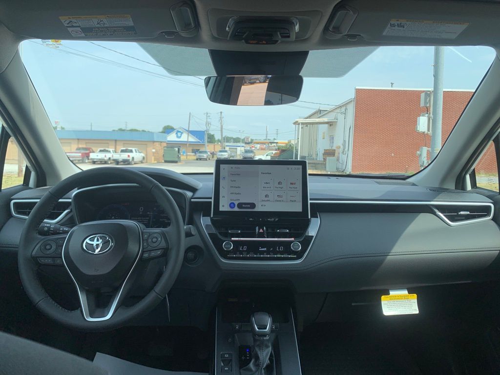 2026 Toyota Corolla Cross XLE photo 22