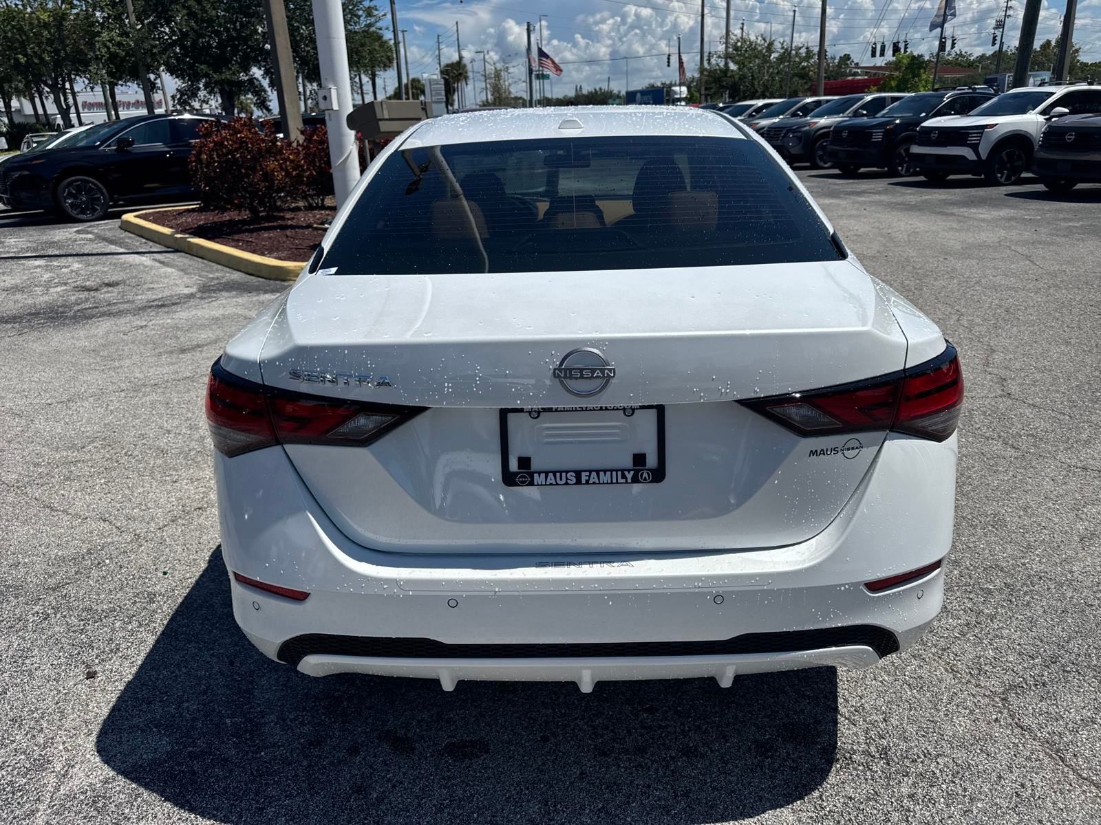 2025 Nissan Sentra SV photo 6