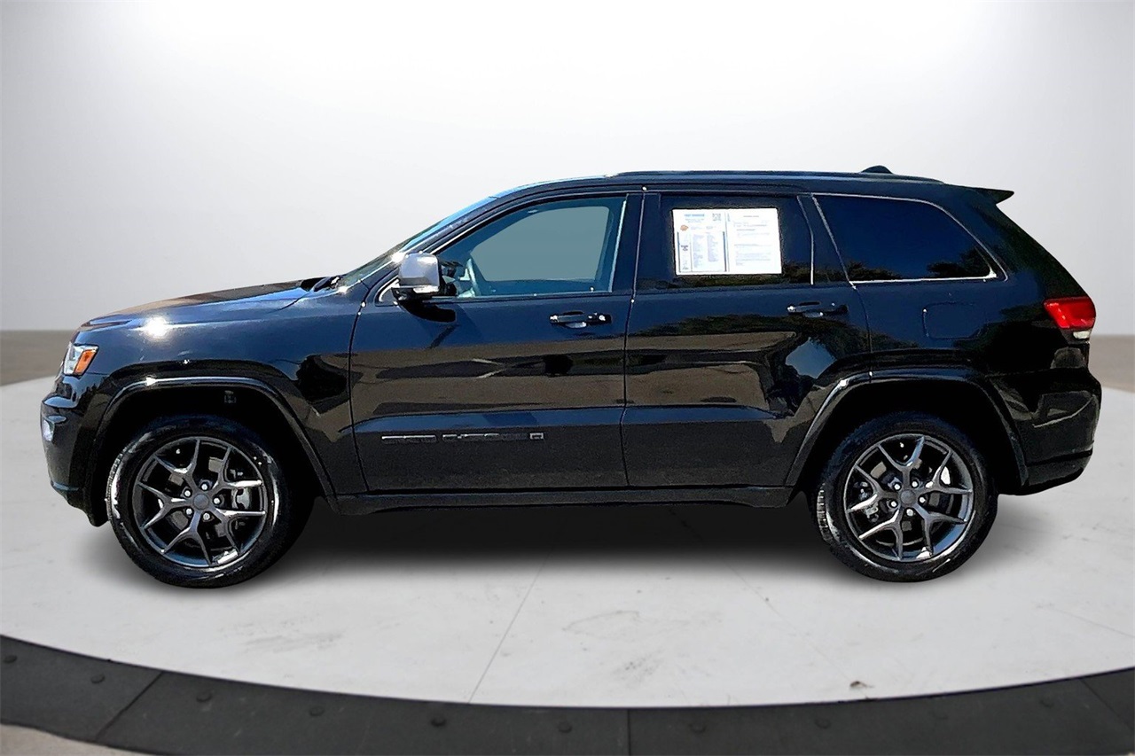 2021 Jeep Grand Cherokee Anniversary Edition photo 5