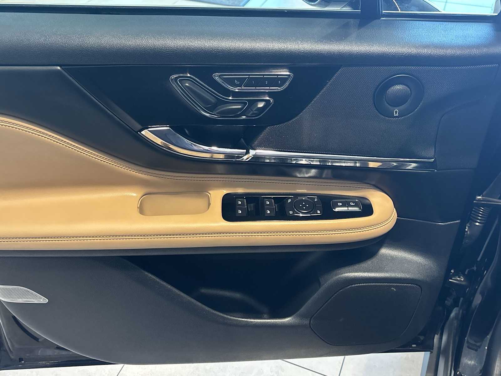 2021 Lincoln Corsair Grand Touring photo 21