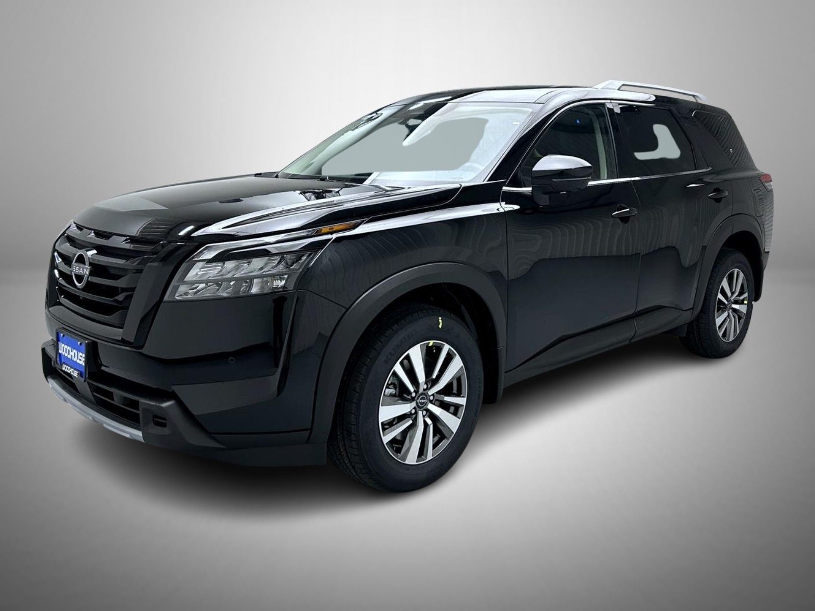 2025 Nissan Pathfinder SL's photo