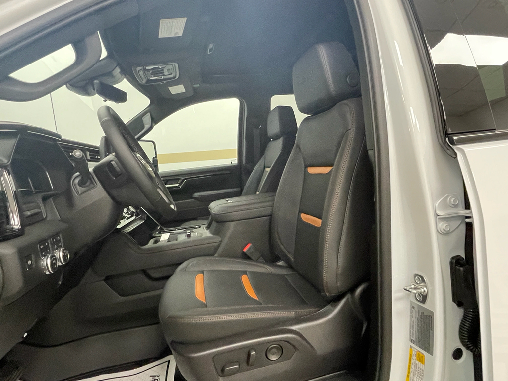 2025 Gmc Sierra 3500 HD AT4 photo 4