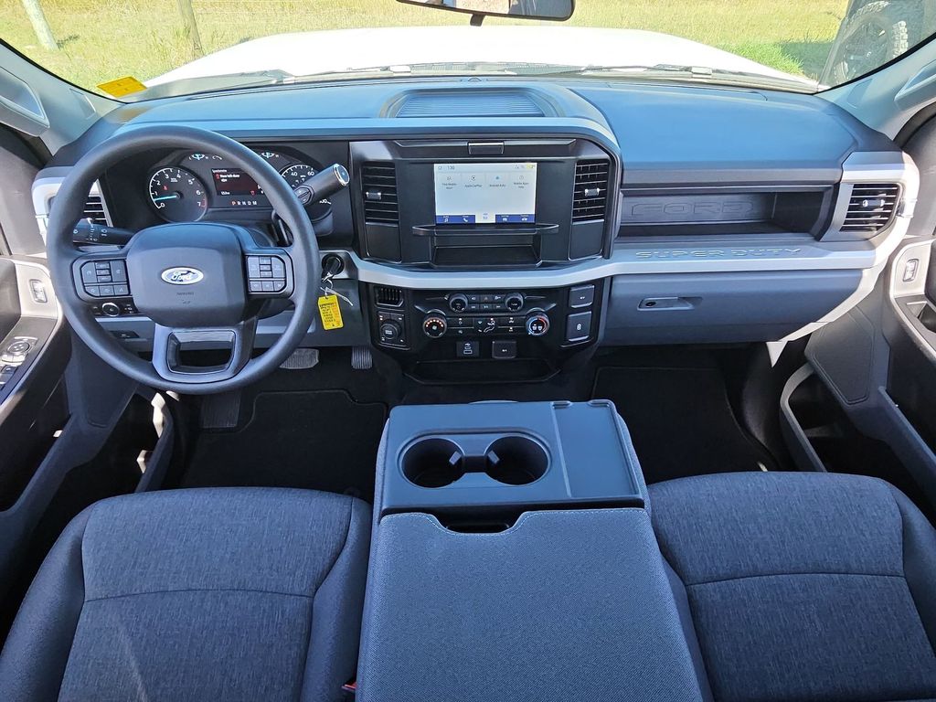 2025 Ford F-350 photo 40
