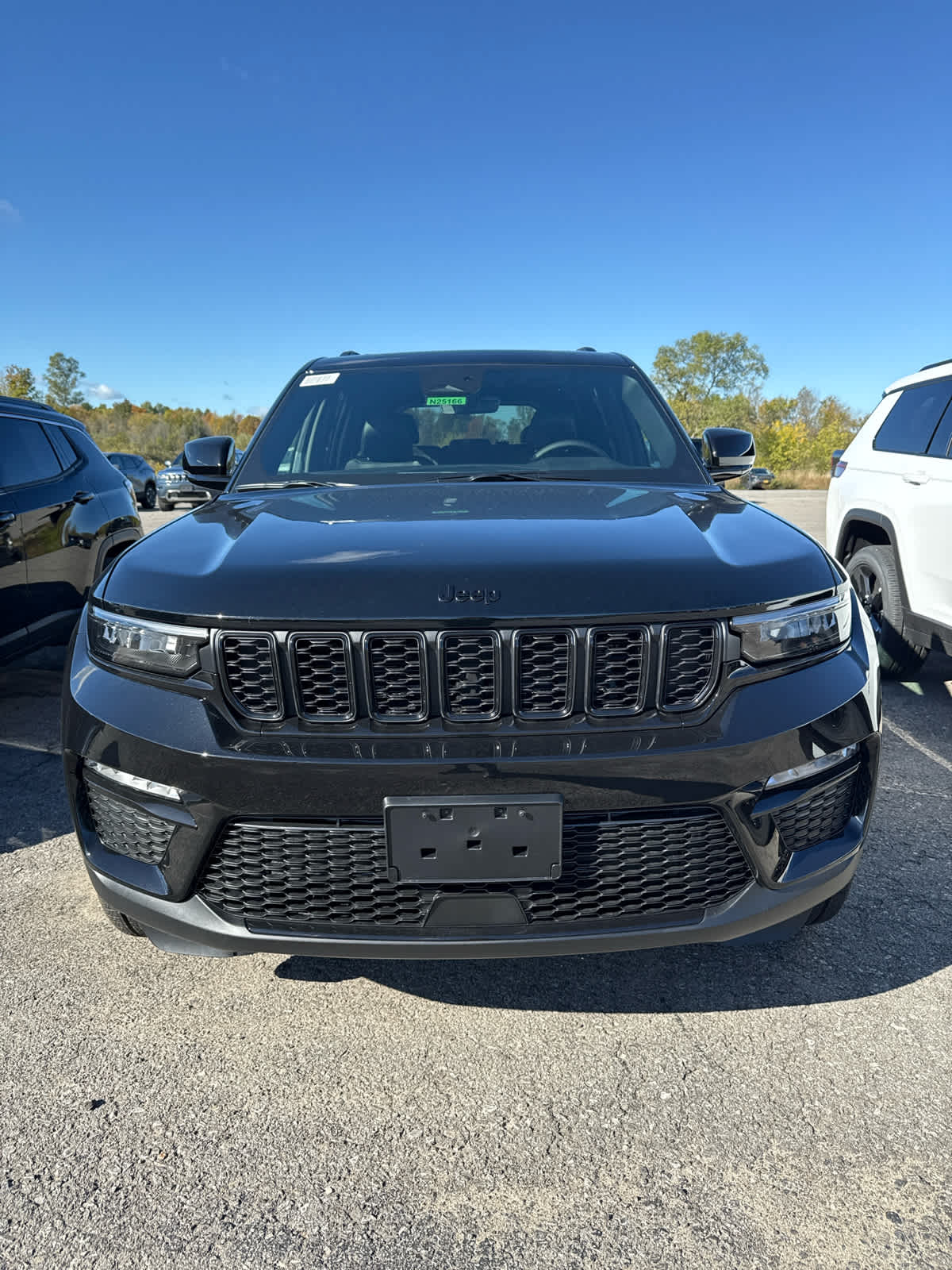 2025 Jeep Grand Cherokee Limited photo 2