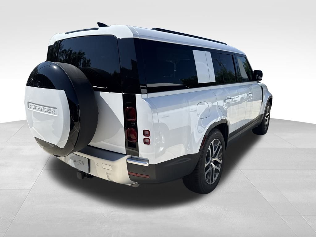 2025 Land Rover Defender 130 S photo 20