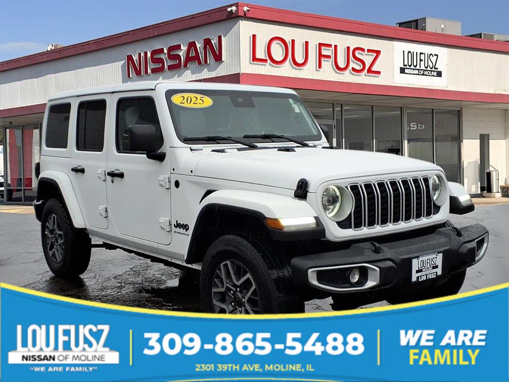 2025 Jeep Wrangler 4-Door Sahara's photo