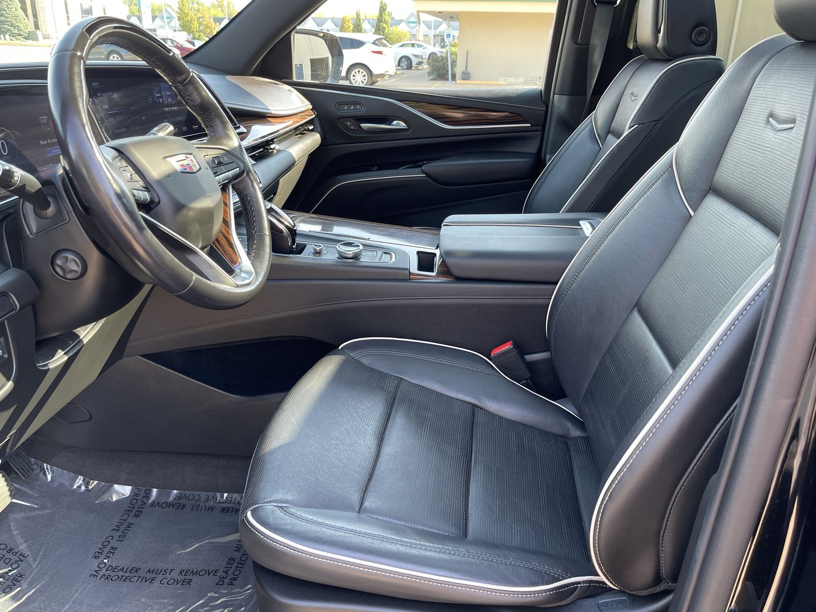 2022 Cadillac Escalade ESV Premium Luxury photo 3