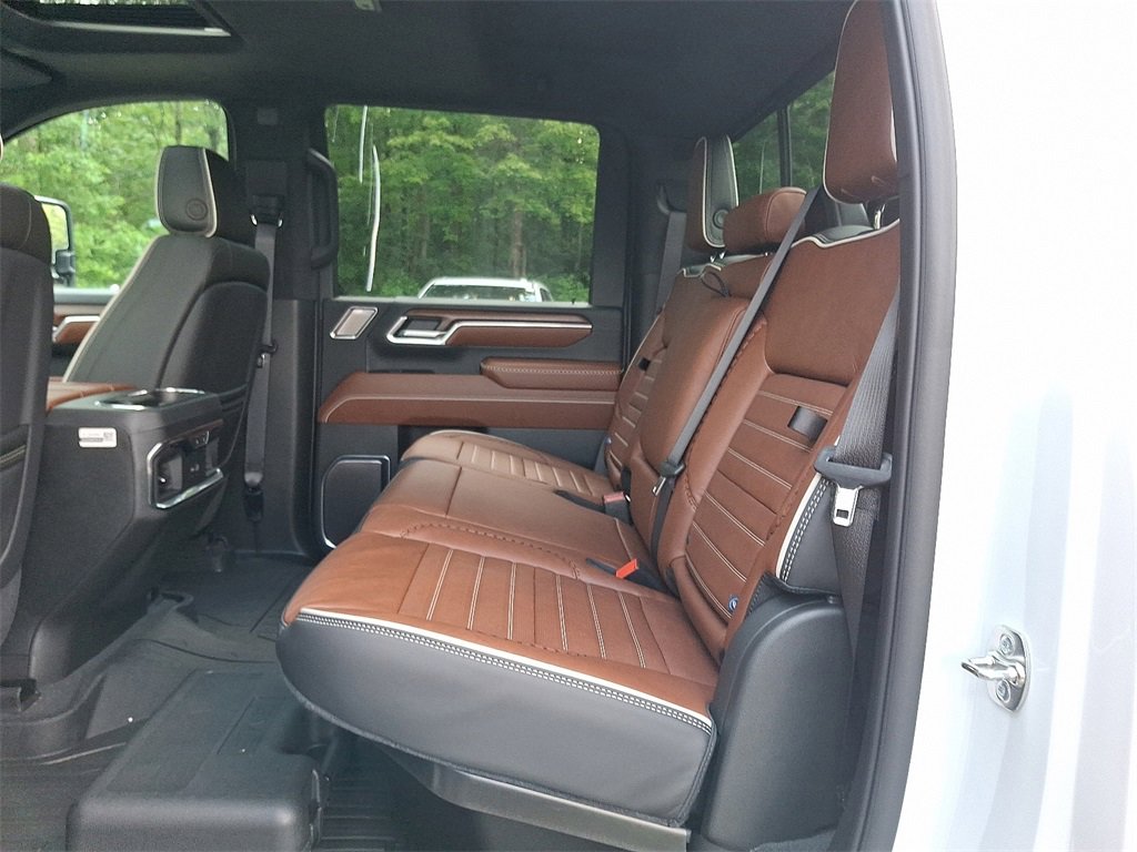 2025 Gmc Sierra 3500 HD Denali Ultimate photo 6