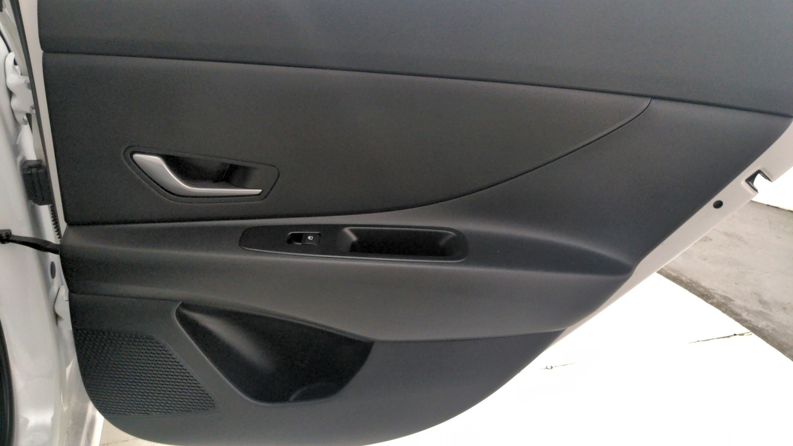 Used 2024 Serenity White Hyundai SEL image 32