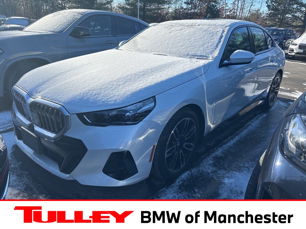 2025 BMW 5 Series 540i's photo