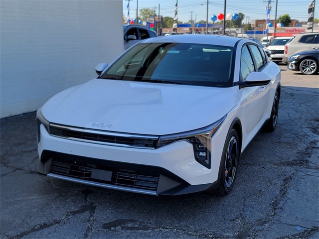 2025 Kia K4 EX photo 3