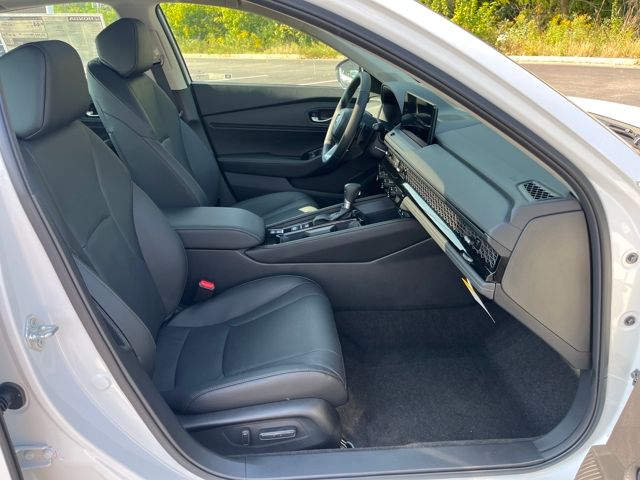 2025 Honda Accord Hybrid Touring photo 15
