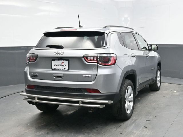 2021 Jeep Compass Latitude photo 4