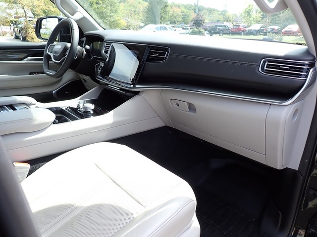 2022 Jeep Wagoneer Series I photo 11