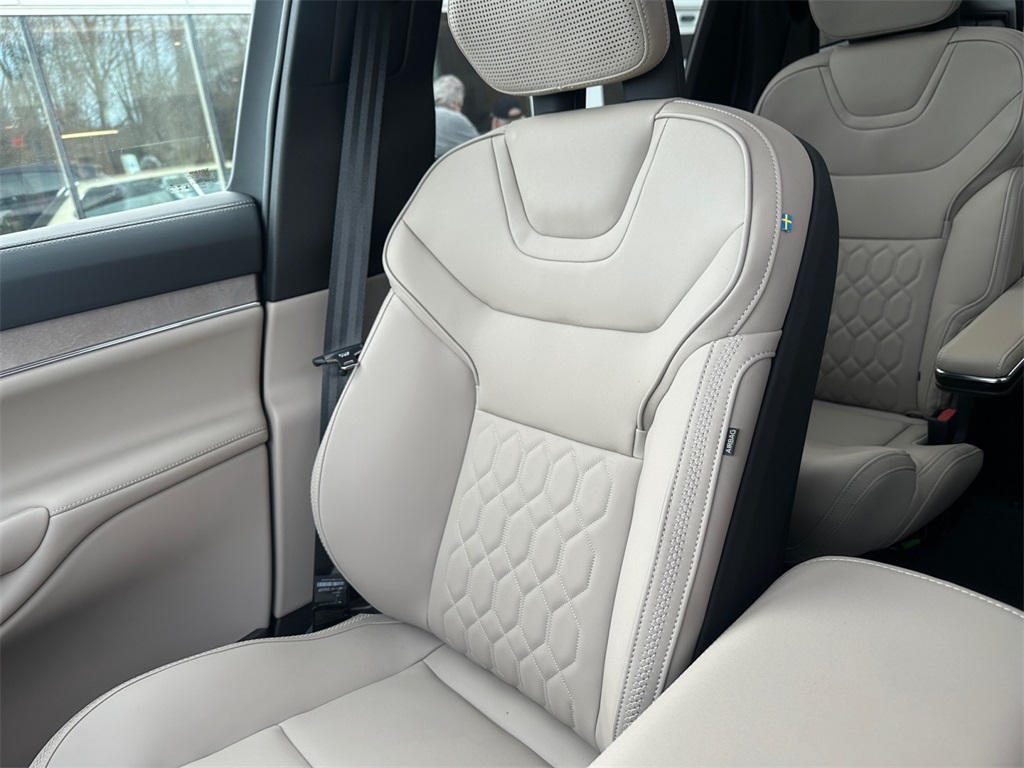 2025 Volvo EX90 Twin Motor Performance Ultra photo 21