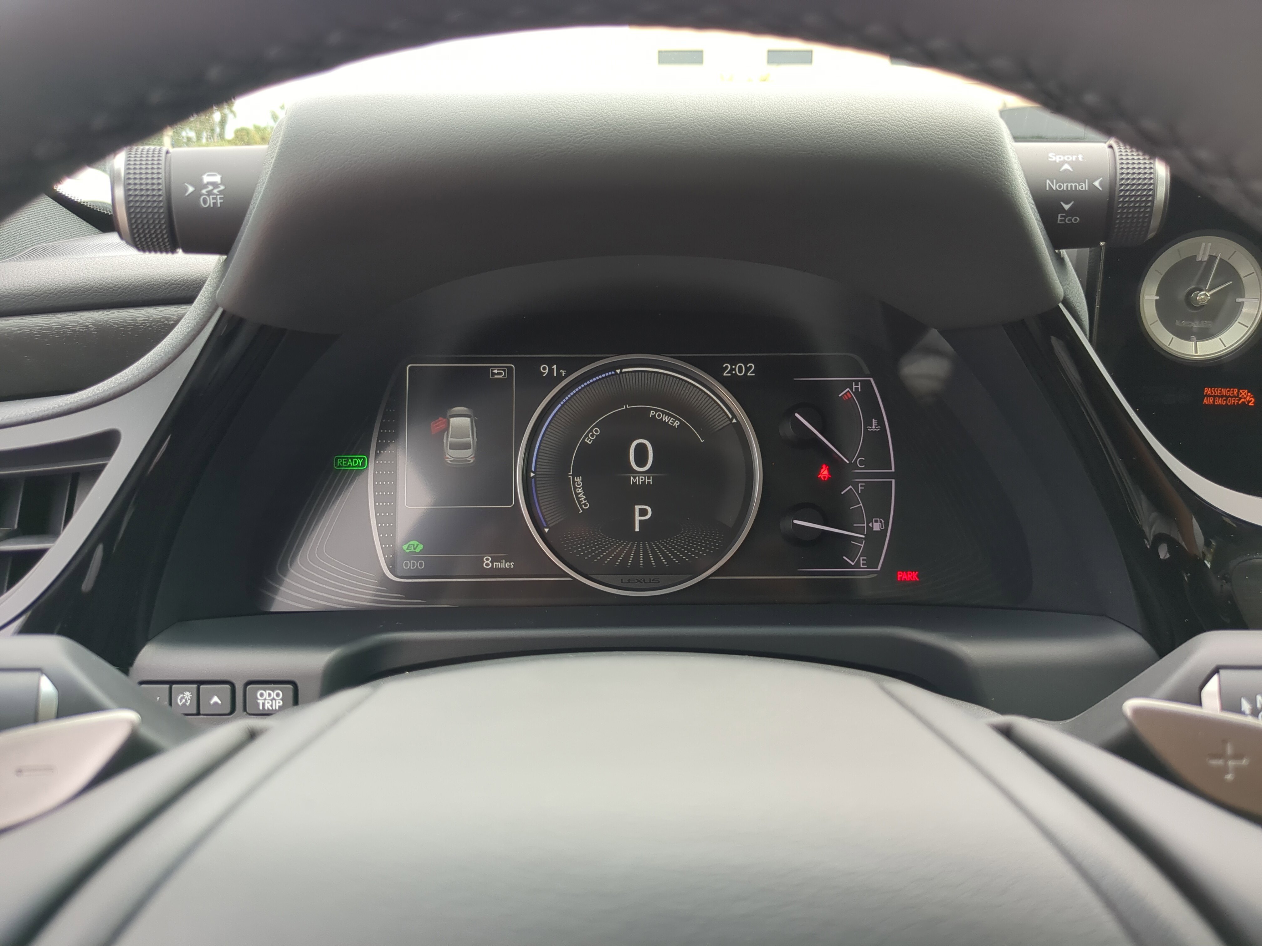 2025 Lexus ES 300h photo 26