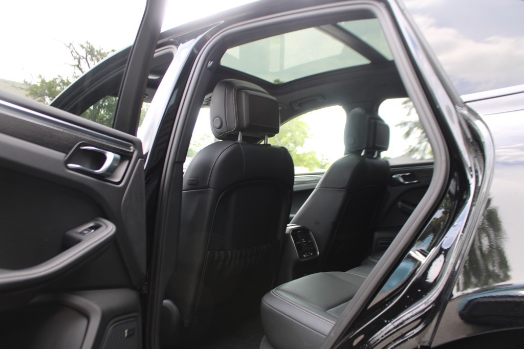 2024 Porsche Macan photo 17