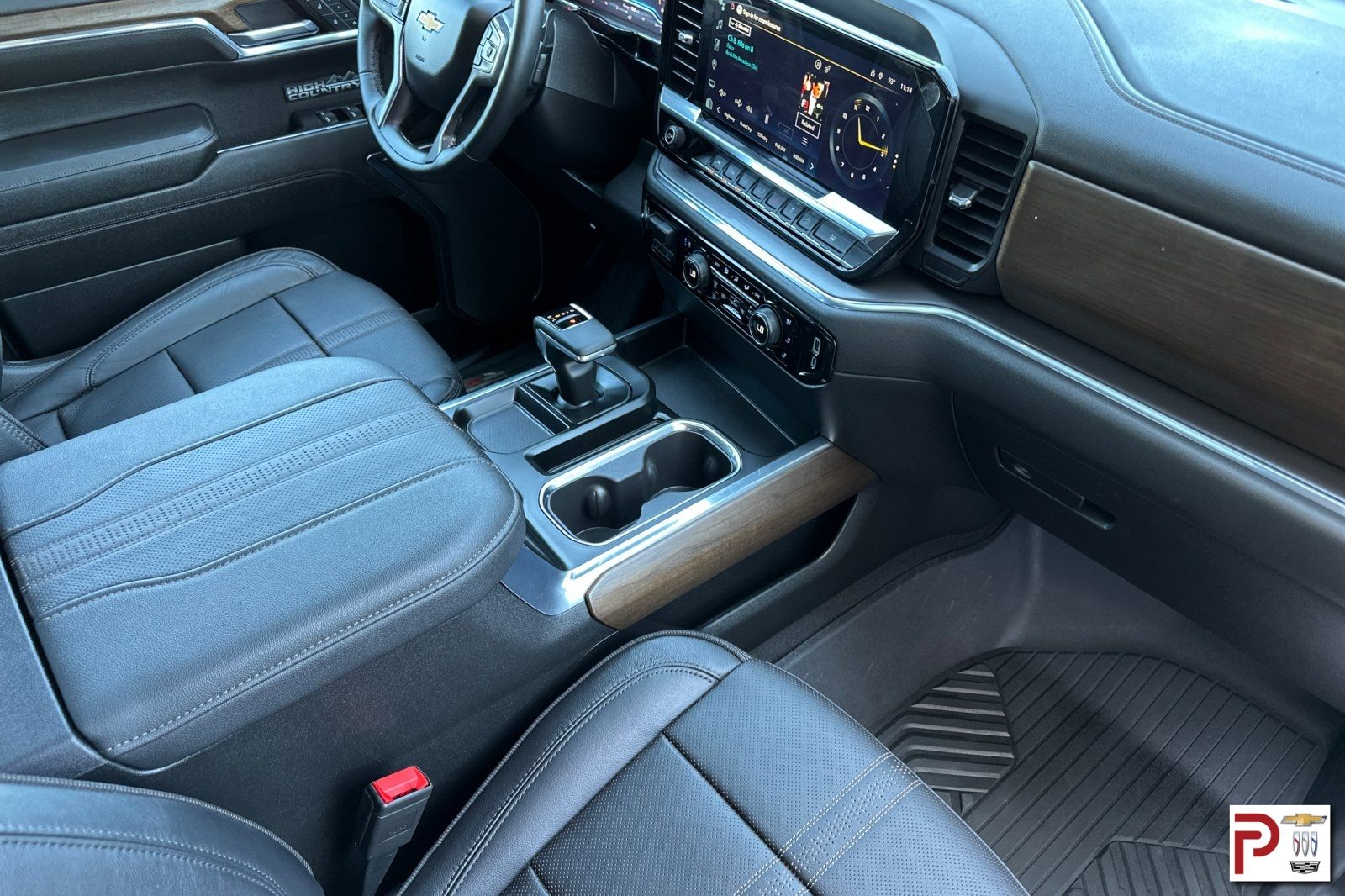 2024 Chevrolet Silverado 1500 High Country photo 17