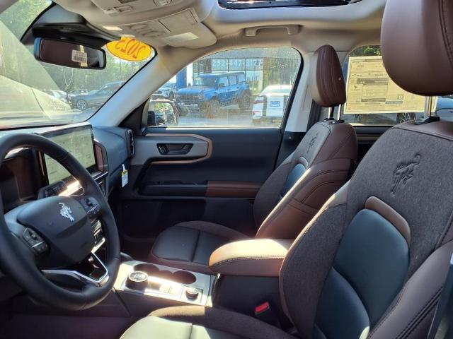 2025 Ford Bronco Sport Outer Banks photo 4