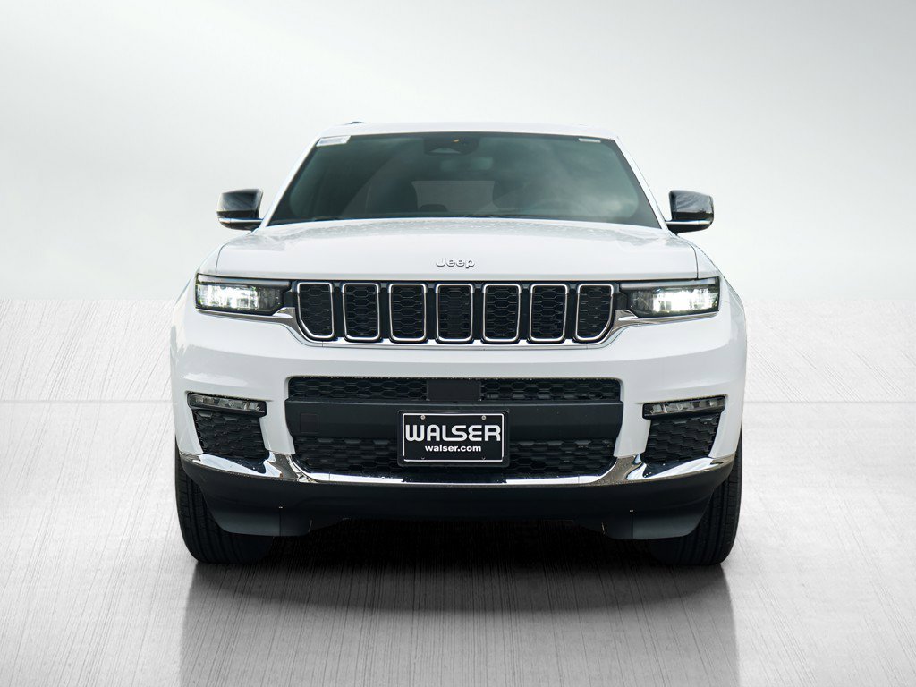 2025 Jeep Grand Cherokee Limited photo 2