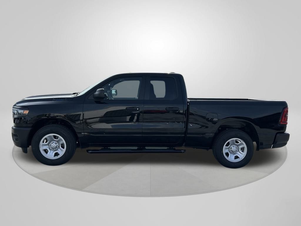 2025 Ram 1500 Tradesman photo 3