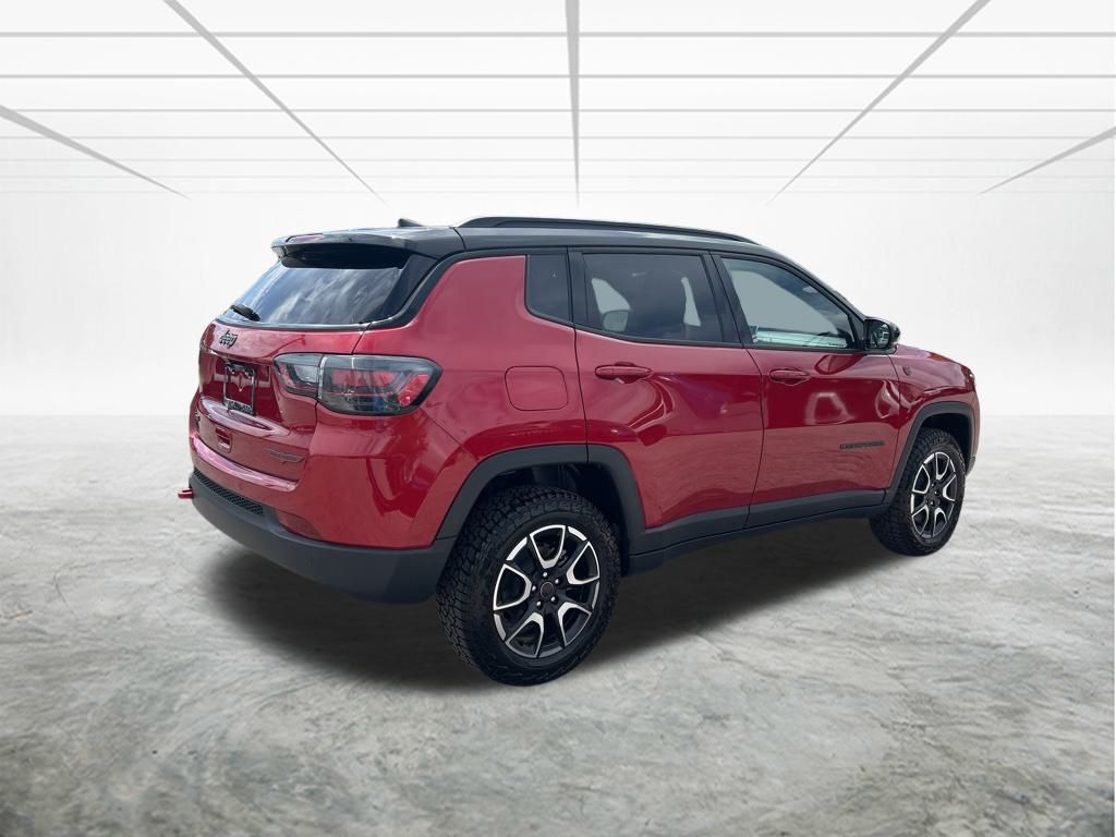 2025 Jeep Compass Trailhawk photo 4