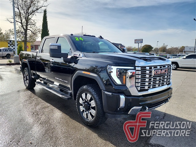 2024 GMC Sierra 2500HD Denali's photo
