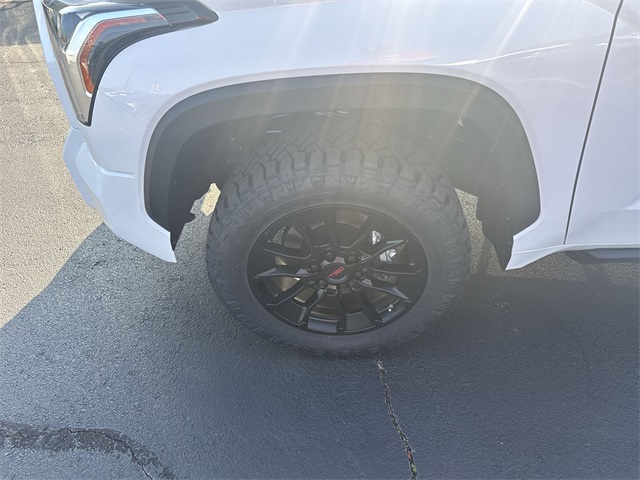 2026 Toyota Tundra SR5 CrewMax photo 11