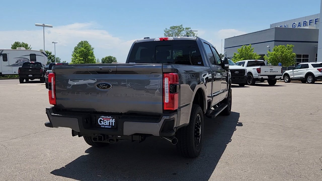 2025 Ford F-250 Lariat photo 3
