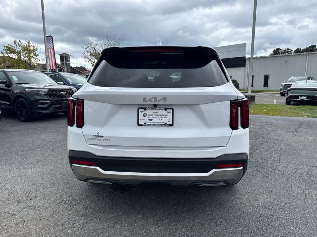 2024 Kia Sorento S photo 4